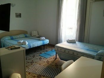 A Due Passi BnB, Забронировать Отель «постель и завтрак» Недорогие отели Катании, рядом с Пьяцца Данте, недорогие
