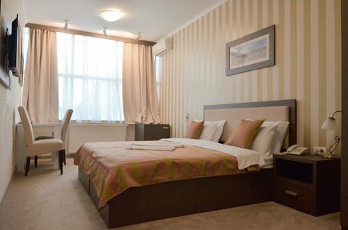 Garni Hotel Ema, Забронировать Отель Отели Центральной Сербии с парковкой, Парковка