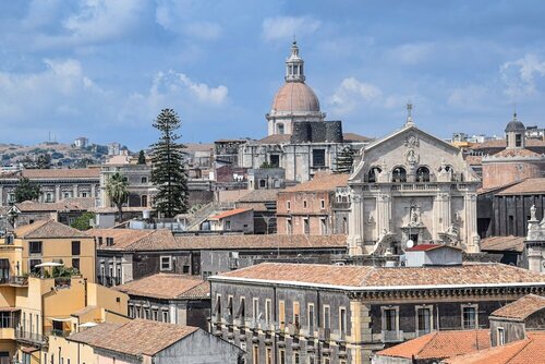 The Casetta Verga Loft in Catania Centre, Book Feriehus Sommerhuse i Sicilien, Hytte