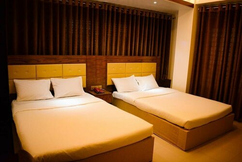 দি এলিনা হোটেল এন্ড স্যুটস্, Buchen Sie Hotel Chittagong 