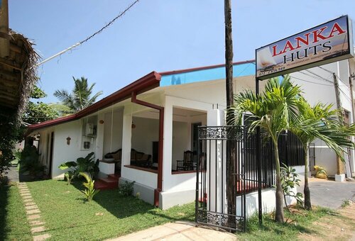Lankahuts Villa, Забронировать Отель Гампаха Округ Гампаха