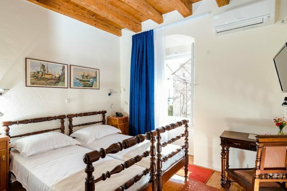 Rooms Miron