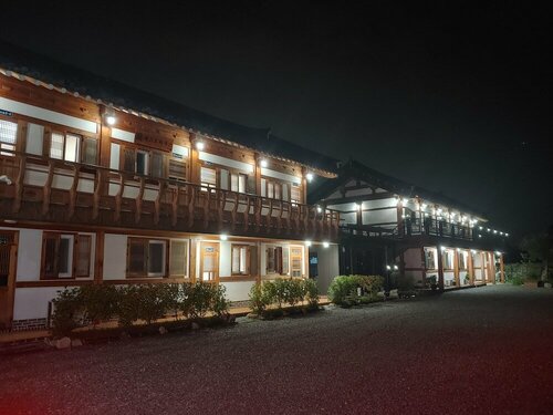 경주 란 한옥 GyeongJu Ran Han-ok, Забронировать Гостевой дом Гостевые дома Кёнджу, рядом с Cheomseongdae, Гостевой дом