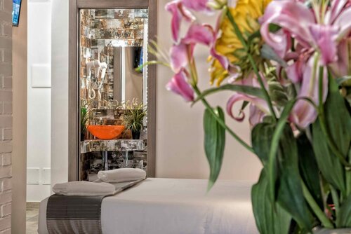 Home at Rome Luxury Navona Guesthouse, Забронировать Отель Навона Рим, рядом с Базилика Санта-Мария-ин-Трастевере
