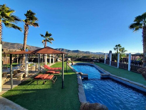 Finca Selah, Book Pension Hoteller i Baja California med parkering, Parkering