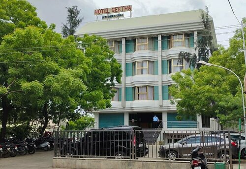 Hotel Geetha International, Забронировать Отель Тутикорин штат Тамилнад