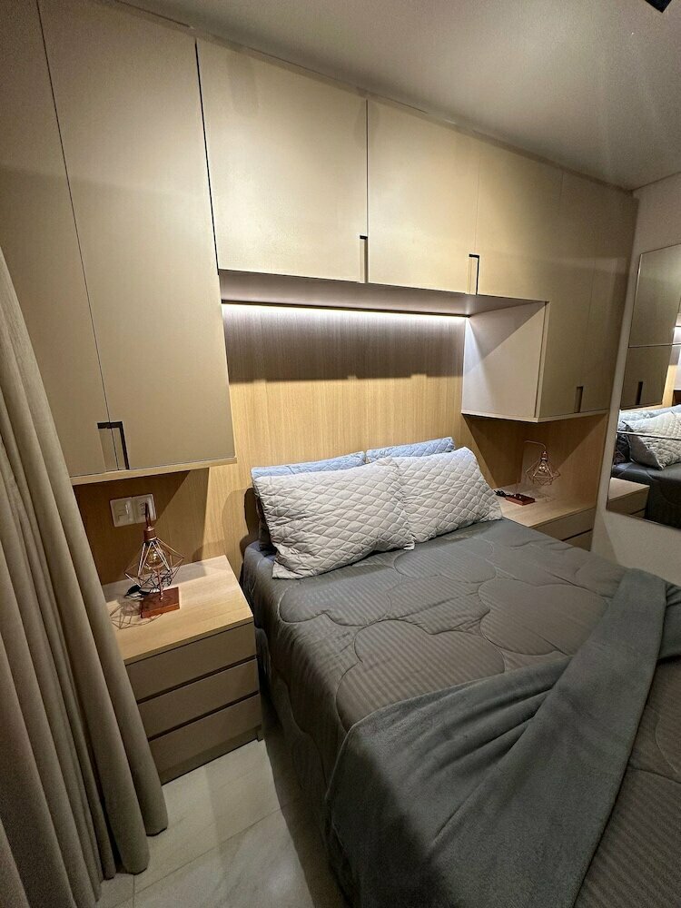 Compact Flat Tambau