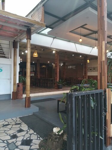 Poppies Senggigi Hostel