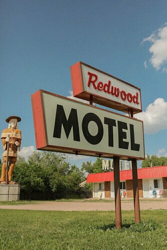 Redwood Motel, Забронировать Мотель Отели Чандлер с парковкой, Парковка