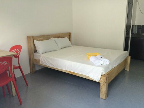 Bumblebee Inn, Book Guesthouse Tanay Rizal