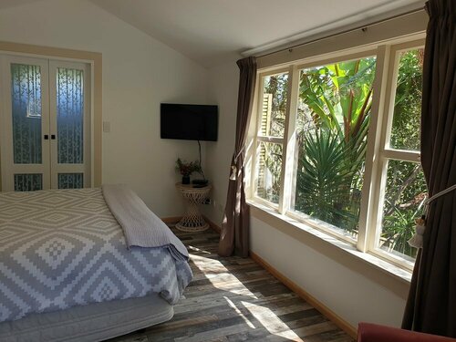 Hush Boutique Accommodation, Забронировать Бутик-отель Отели региона Бей-оф-Пленти с парковкой, Парковка