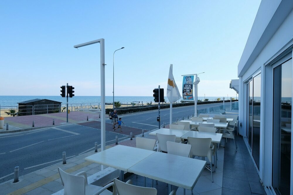 Flamingo Beach Hotel