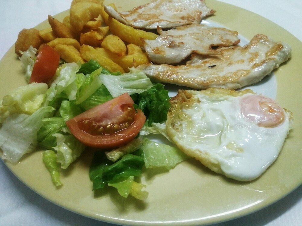 El Portazgo Hostal & Cafetería EN La Cistérniga