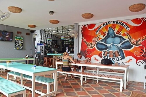 Mad Monkey Hostel Kampot, Забронировать Хостел Хостелы Phnum Bokor National Park, Хостел