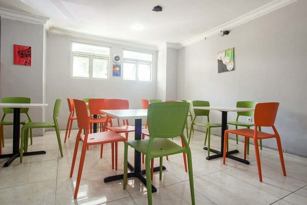 RedDoorz near Marvel City Mall