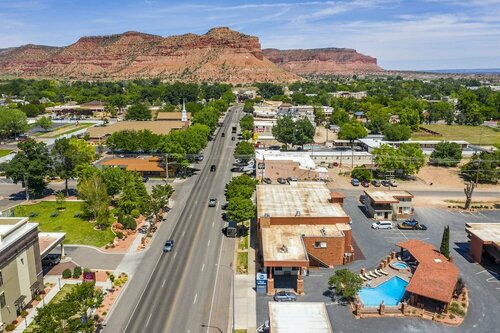 Best Western Red Hills, Boek Hotel Hotels in Kane County met zwembad, Zwembad