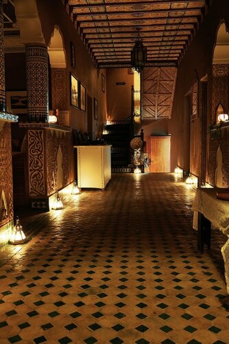 Riad Ouarzazate, Prenota Affittacamere Hotel a Souss-Massa-Draa con parcheggio, Parcheggio