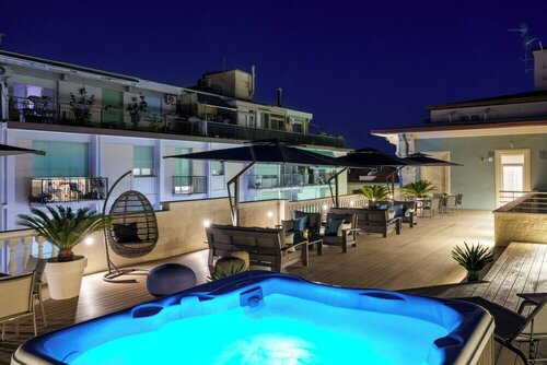 Vi Suites, Забронировать Отель Виареджо Версилия