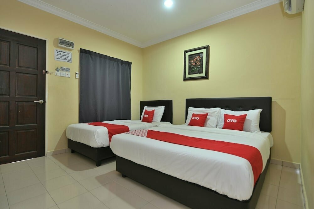 Oyo 43986 Tok Jah Guest House