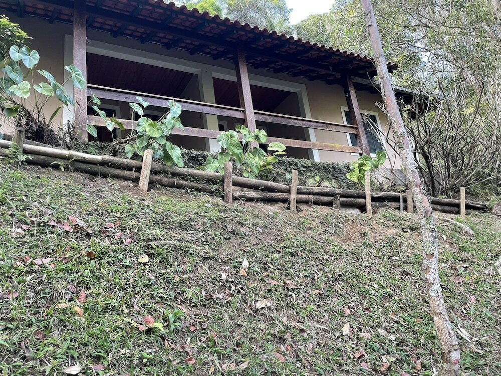 Casinha no sítio Calmamente
