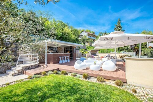 Villa Nada, Book Lejlighed Hoteller i Opatija Riviera med pool, Swimmingpool