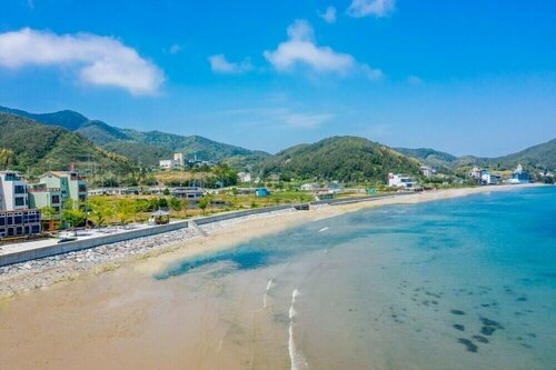 Geoje Beach House Pension, Забронировать Отель Отели Кёнсан-Намдо 4 звезды, 4*