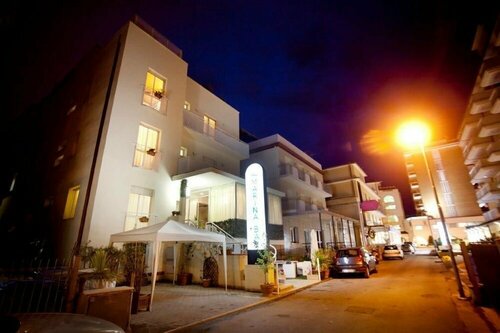 Hotel Marina Bay, Забронировать Отель Мирамаре Римини