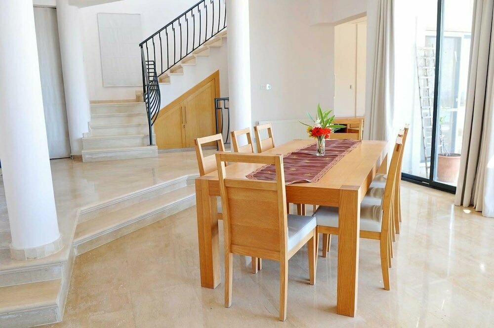 Villa Amelia by Amy Villas