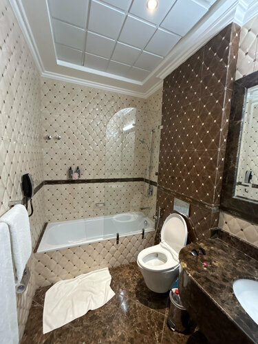 La Maison Hotel Doha, Забронировать Отель Отели Дохи с парковкой, рядом с Hamad General Hospital, Парковка