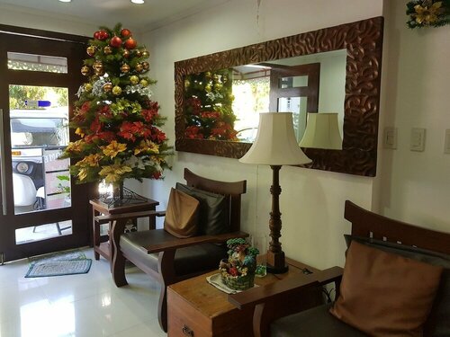 Hotel Lola Natividad, Đặt Khách sạn Bantay 