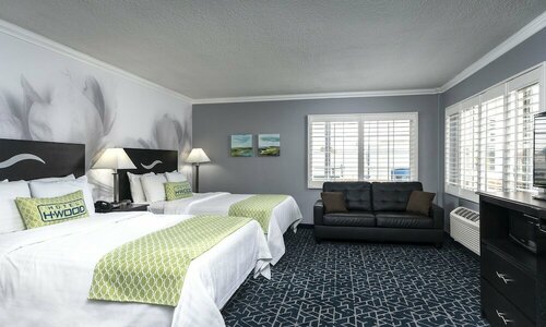 Comfort Inn Near the Sunset Strip, Забронировать Отель Отели Лос-Анджелеса с парковкой, рядом с Египетский театр Граумана, Парковка
