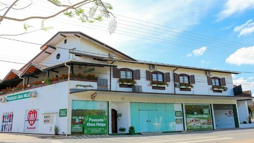 Pousada Oma Helga, Reservar Casa de hóspedes Hotéis em Pomerode com estacionamento, Estacionamento