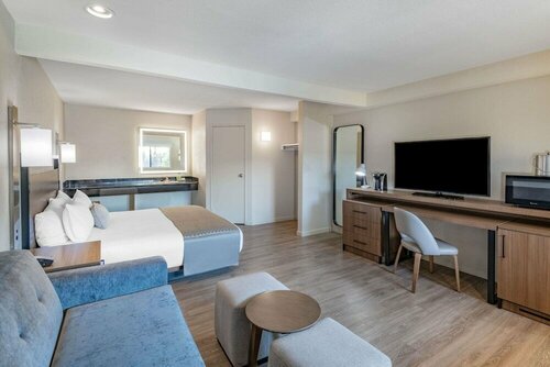 Wyndham Garden San Diego near SeaWorld, Забронировать Отель Midway-Pacific Highway Сан-Диего, рядом с Парк развлечений Си-Уорлд