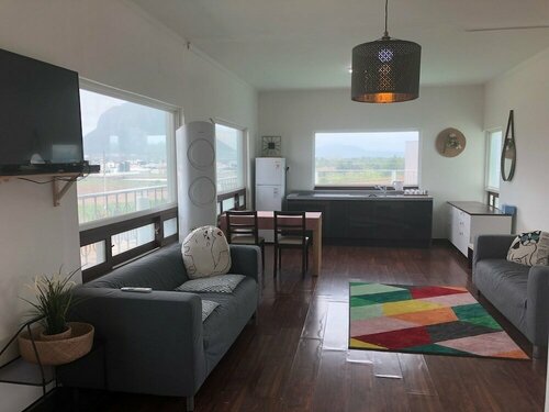 Lounge House Jejuda, Забронировать Отель Отели Согвипхо с парковкой, Парковка