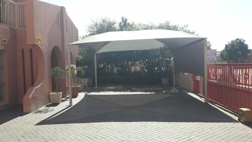 Diphororo guest house, Забронировать Гостевой дом Отели Могвейс с бассейном, Бассейн