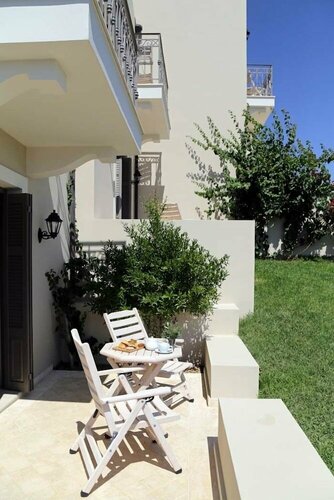 Costa Rossa -Adults Only, Prenota Hotel Mantzavinata Cefalonia