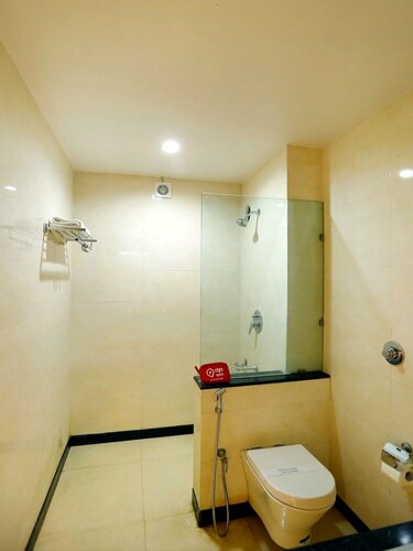 OYO 381 Hotel Sybaritic Suites Gachibowli, Réserver Hôtel Gachibowli 