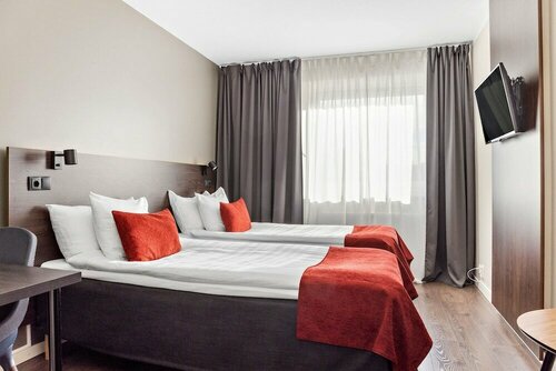 Best Western Hotel Savoy, Забронировать Отель Отели Vänern с парковкой, Парковка