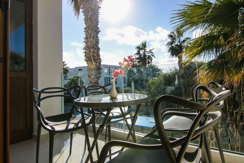 Phaedrus Living Seaside Constantinos 113, Rezerwuj Apartament Hotele w Pafos z Parkingiem, Parking