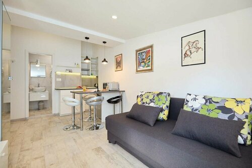 Apartment Nino 1, Забронировать Апартаменты/квартира Старый город 