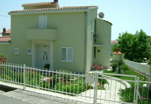 Zdene - With Parking - A1, Book Hotel Rab 