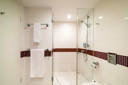 Vienna House Easy by Wyndham Bucharest Airport, Забронировать Отель Отели Muntenia 4 звезды, 4*