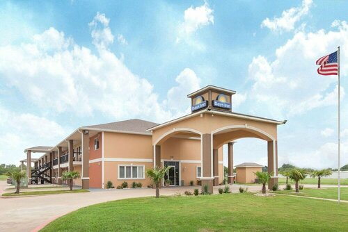 Days Inn by Wyndham Ennis, Забронировать Отель Эннис Dallas - Fort Worth Metropolitan Area