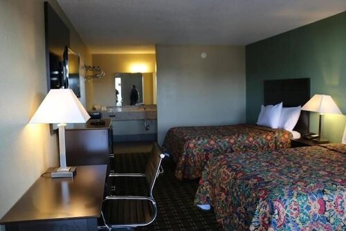 Kings Inn Civic Center/UAB, Buchen Sie Hotel Hotels in Birmingham mit Pool, in der Nähe von Windham Building, Schwimmbad