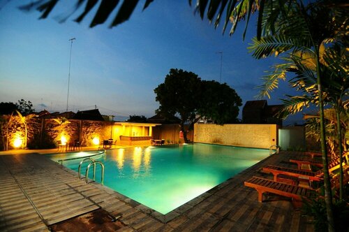 Hotel Rantina Rembang, Rezervovat Hotel Kabupaten-Rembang Central Java