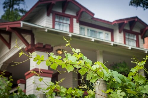 Calistoga Craftsman Inn, Забронировать Отель «постель и завтрак» Калистога Винная долина Напа, рядом с Ярмарки Napa County Fairgrounds
