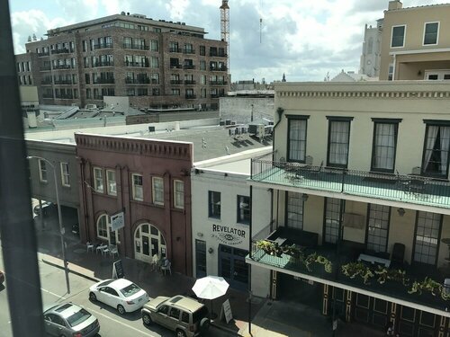 Cambria Hotel New Orleans Downtown Warehouse District, Забронировать Отель Отели Нового Орлеана с парковкой, рядом с Тулейнский медицинский центр, Парковка