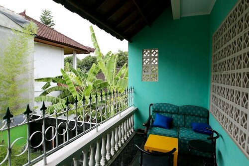 Morotai Camp Hostel -Adult Only, Забронировать Хостел Отели Денпасар с завтраком, рядом с Level 21 Mall, Завтраки