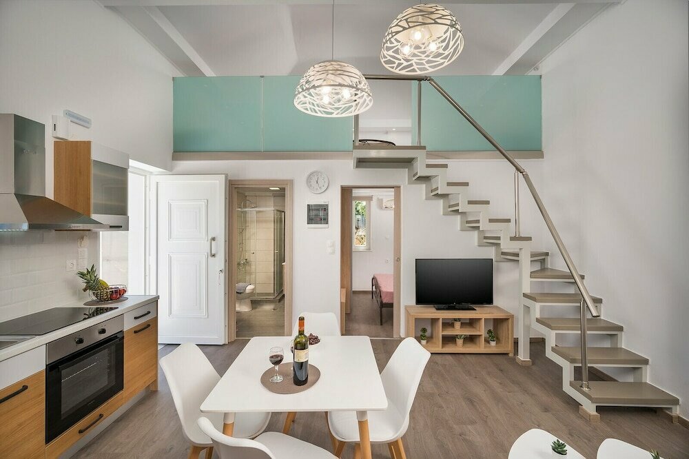 B&M Villa Sirili