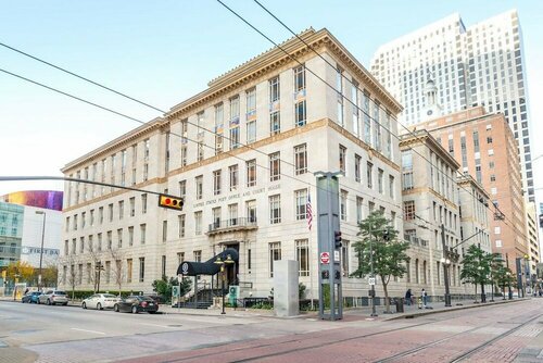 Dream Suites at The Post, Забронировать Отель Отели Dallas - Fort Worth Metropolitan Area с парковкой, Парковка